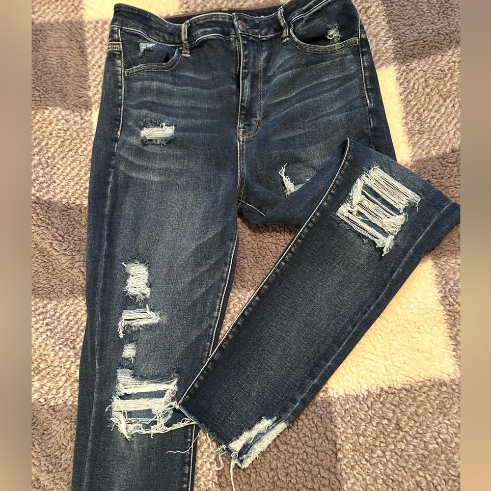 American Eagle distressed jeggings
